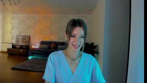 Snapshot of miababy14 chatting on June 19, 5:45 am Mia online show from June 19, 5:45 am