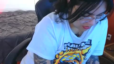 Mia online show from December 24, 4:22 am