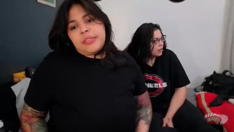 Mia online show from February 28, 3:18 am