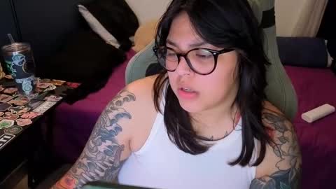 Snapshot of miacanela_xo chatting on June 10, 2:34 am Mia online show from June 10, 2:34 am