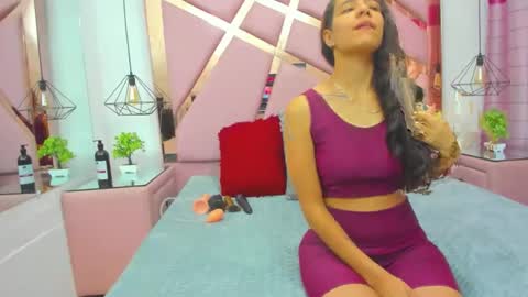 MiaCours online show from December 16, 1:05 pm