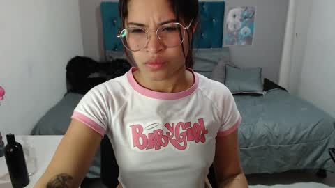 miacumgirl online show from February 2, 12:15 pm