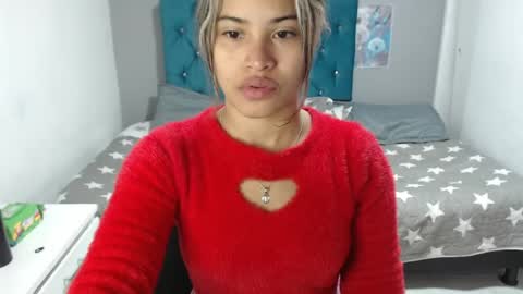 miacumgirl online show from April 15, 12:23 pm