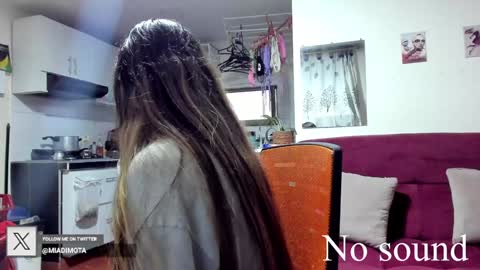 Mia online show from January 16, 11:06 pm