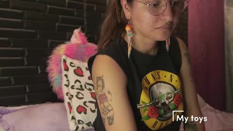 Mia online show from March 2, 1:58 am