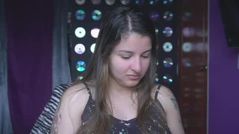 Mia online show from May 3, 3:18 pm