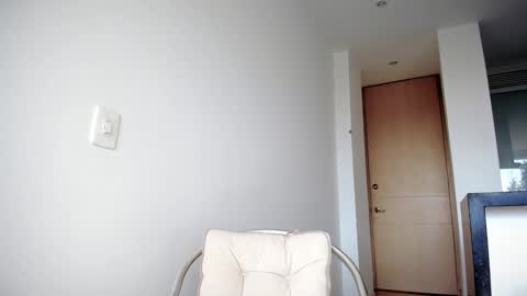 Mia online show from December 11, 7:14 pm