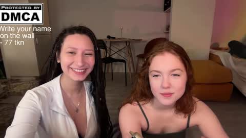 Mia online show from April 5, 11:13 pm