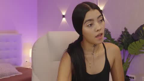 Mia Gomez online show from November 12, 1:44 pm