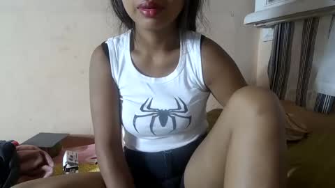 Snapshot of miah_land chatting on February 6, 11:54 am miah_land online show from February 6, 11:54 am