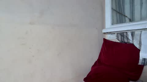 Snapshot of miah_land chatting on February 17, 12:59 pm miah_land online show from February 17, 12:59 pm