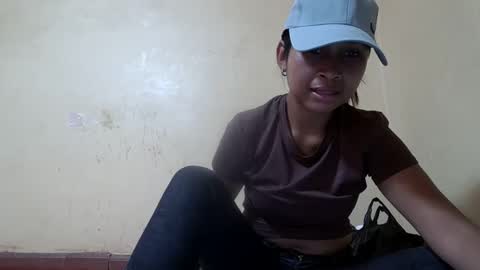 Snapshot of miah_land chatting on October 10, 11:09 am miah_land online show from October 10, 11:09 am