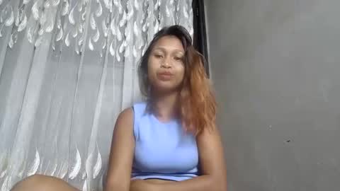 miah_land online show from December 18, 5:19 pm