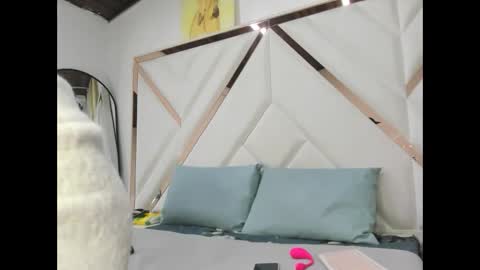 miaharper0 online show from May 12, 3:03 am