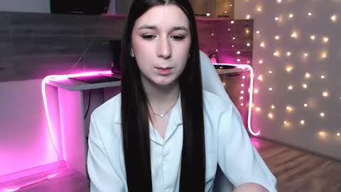 miaharrington online show from February 20, 7:14 pm