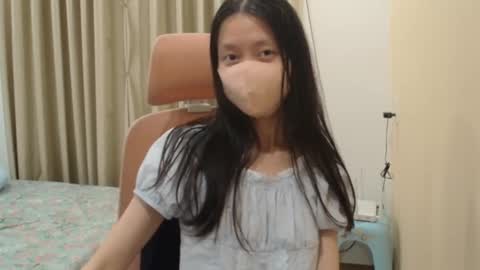 miahchan68 online show from February 25, 1:32 pm