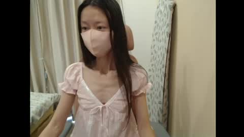 Snapshot of miahchan68 chatting on July 18, 12:04 am miahchan68 online show from July 18, 12:04 am