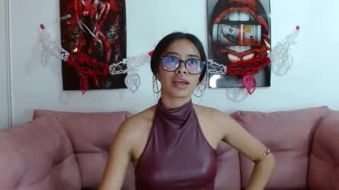 miahotcs online show from February 15, 12:25 pm