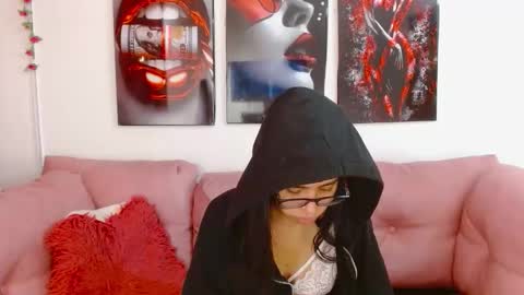 miahotcs online show from March 31, 3:12 pm