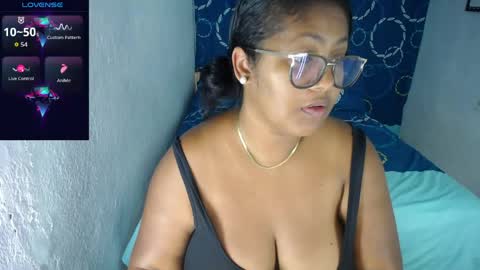 miajoseph_ online show from April 26, 3:26 am