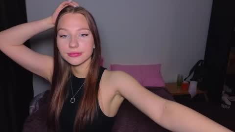 milanaaaa online show from February 14, 6:29 pm