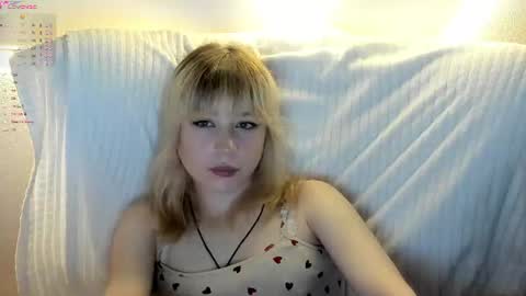 Snapshot of miakimiko chatting on June 13, 1:25 am miakimiko online show from June 13, 1:25 am