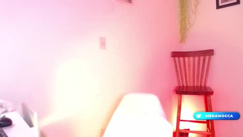 Mia online show from March 4, 9:07 am