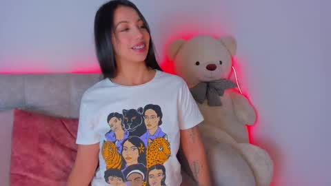 miakris1 online show from February 14, 10:49 am