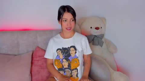 miakris1 online show from March 8, 12:09 pm