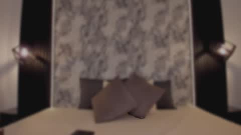 Snapshot of mialarouse chatting on February 18, 7:54 pm Mia Larouse online show from February 18, 7:54 pm