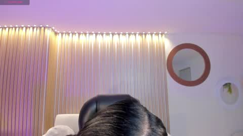 Snapshot of mialaurence_ chatting on April 25, 7:22 pm Call me Mia online show from April 25, 7:22 pm