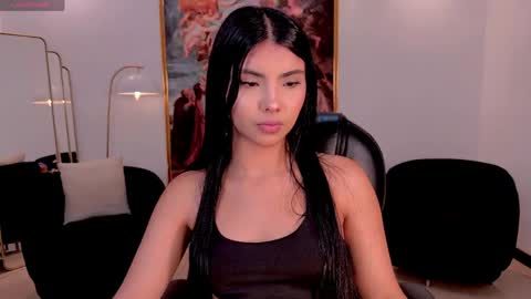 Snapshot of mialaurence_ chatting on May 18, 7:09 pm Call me Mia online show from May 18, 7:09 pm