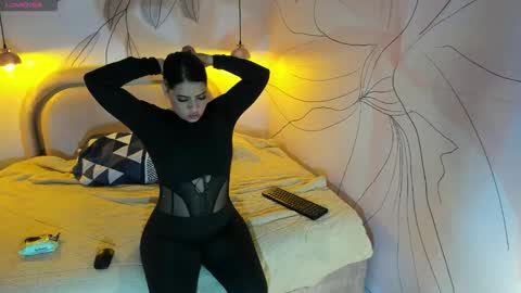 Mia 3 online show from February 9, 11:47 am