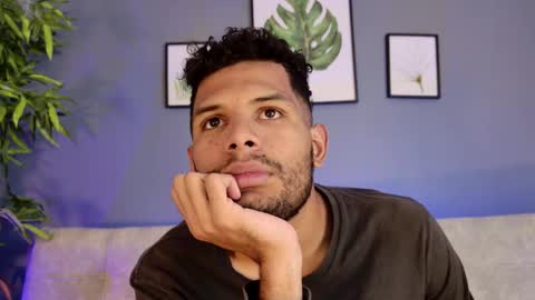 Mia online show from November 24, 7:13 pm