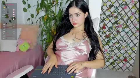 mia 600am-1000am Colombia time online show from December 2, 10:01 pm