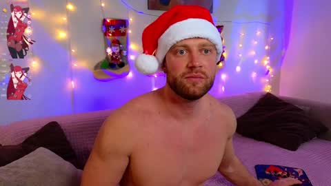 BestMarriedCouple online show from December 28, 7:22 am