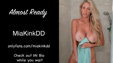Snapshot of miamilfs chatting on June 9, 12:28 pm Mia online show from June 9, 12:28 pm