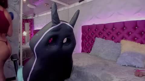 miamiller22 online show from November 4, 7:35 pm