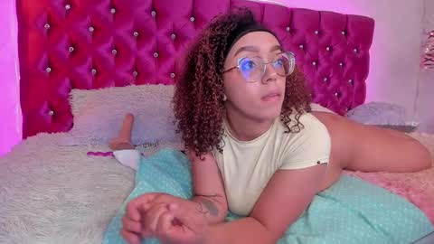 miamiller22 online show from December 2, 7:09 pm