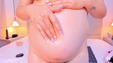 Mia  online show from January 5, 9:48 am