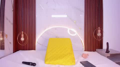 Mia  online show from March 11, 7:37 am