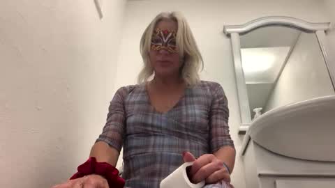 miamitransgirl305 online show from April 28, 2:27 am