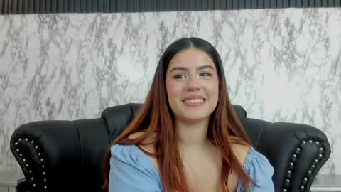 Snapshot of miamontoya chatting on January 13, 3:15 pm Mia   -5 7001400 Follow  online show from January 13, 3:15 pm