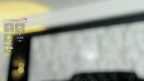 Snapshot of miamontoya chatting on January 22, 3:40 pm Mia   -5 7001400 Follow  online show from January 22, 3:40 pm