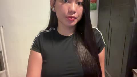 Snapshot of miamore_avida chatting on June 14, 7:54 am miamore_avida online show from June 14, 7:54 am