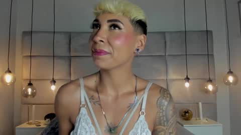 Mia Morgann online show from January 26, 1:41 am