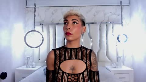 Mia Morgann online show from February 25, 11:30 am