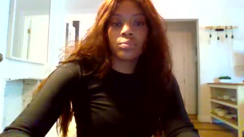 Snapshot of miamuffin8 chatting on September 20, 3:24 pm MiaMuffn online show from September 20, 3:24 pm