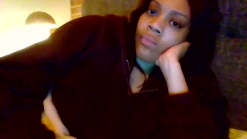 Snapshot of miamuffin8 chatting on October 10, 6:23 am MiaMuffn online show from October 10, 6:23 am