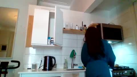 Snapshot of miamuffin8 chatting on April 22, 4:30 pm MiaMuffn online show from April 22, 4:30 pm